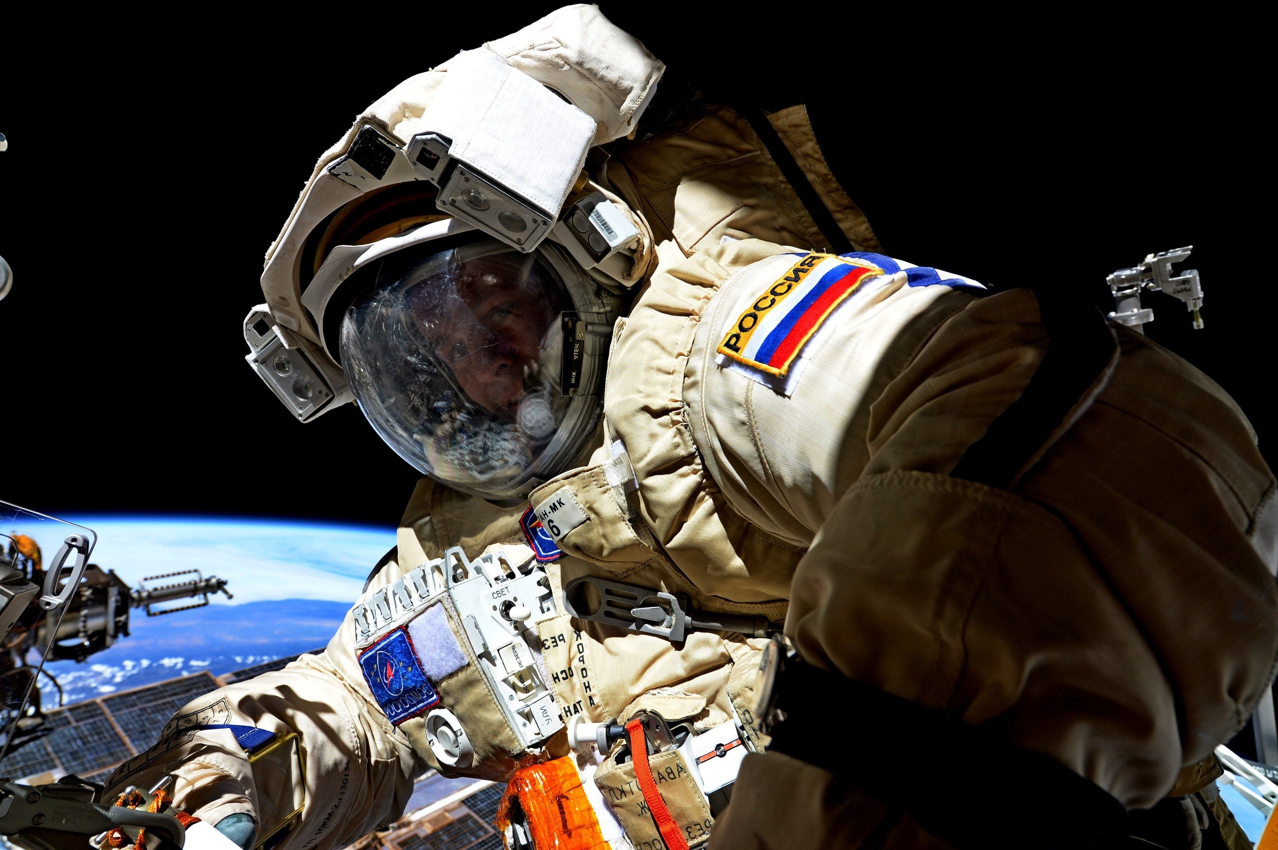 8 чудных традиций, которым следуют российские космонавты