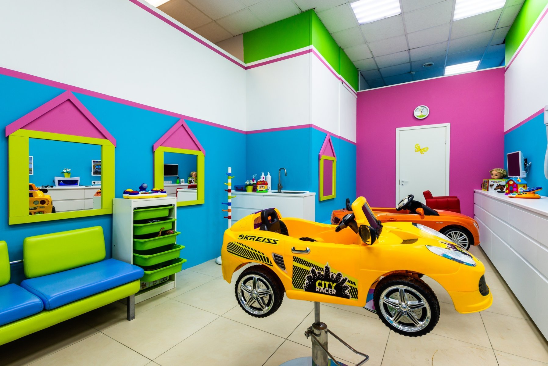 Детская парикмахерская «Умный заяц»: место, где дети получают качественный уход за волосами
